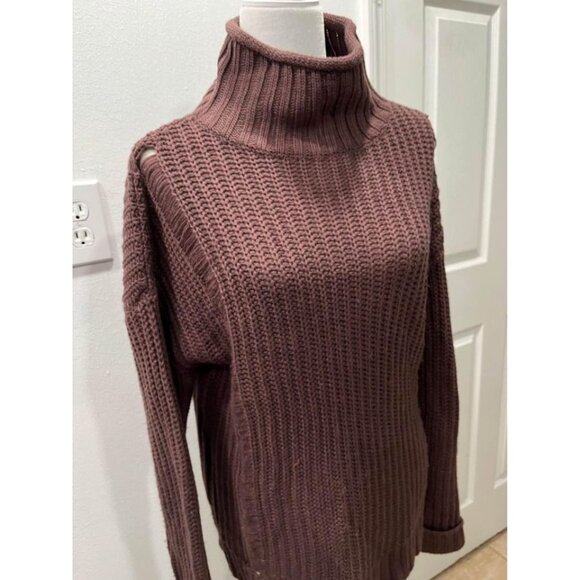 Supplies knitted distressed plum color sweater size medium - Picture 2 of 7